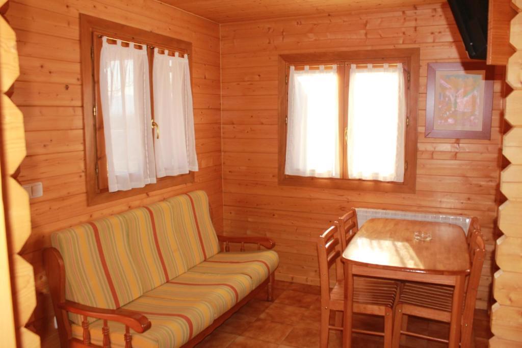 Camping Valle de Tena Sabiñánigo Rom bilde
