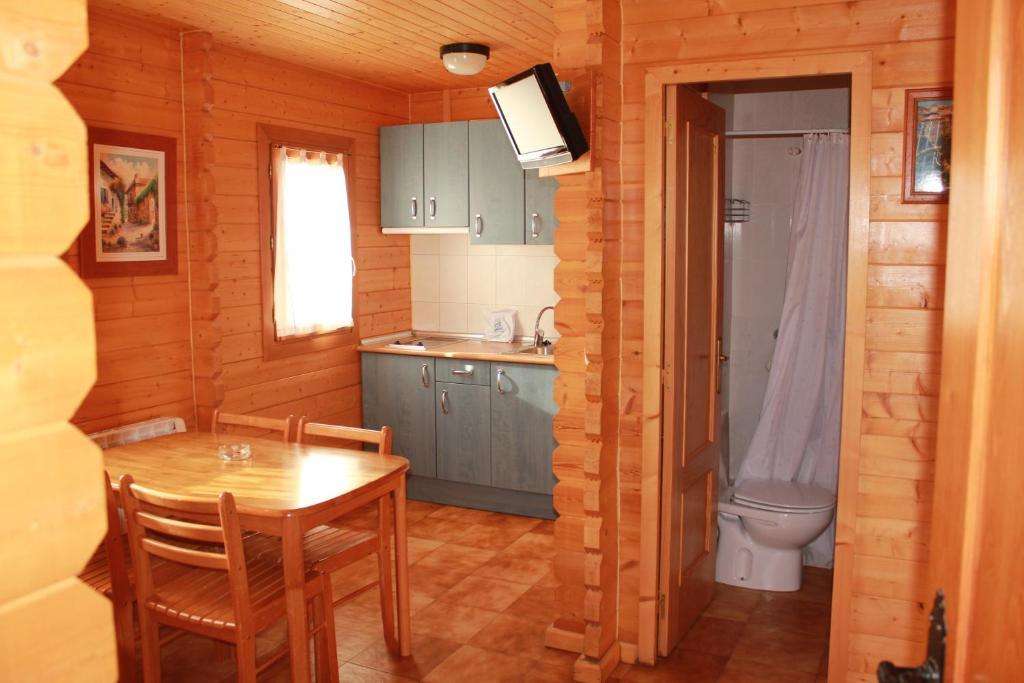 Camping Valle de Tena Sabiñánigo Rom bilde