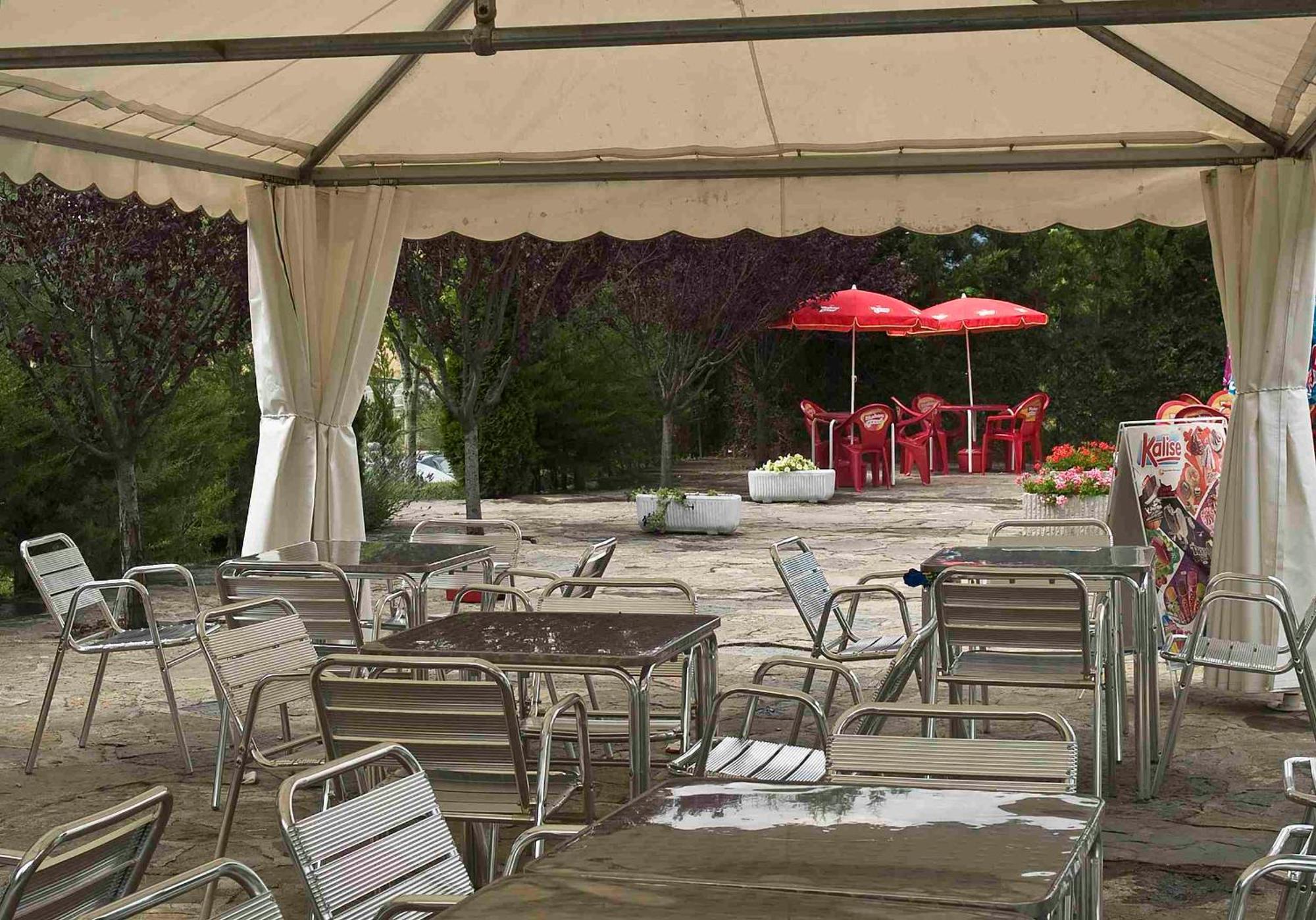 Camping Valle de Tena Sabiñánigo Eksteriør bilde