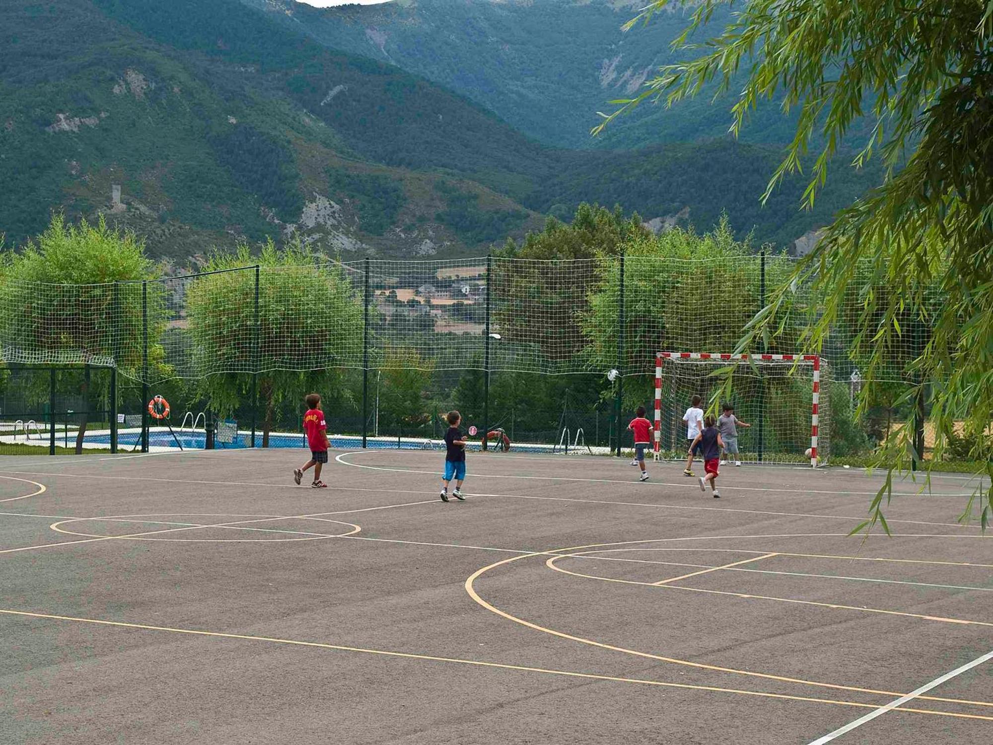 Camping Valle de Tena Sabiñánigo Eksteriør bilde