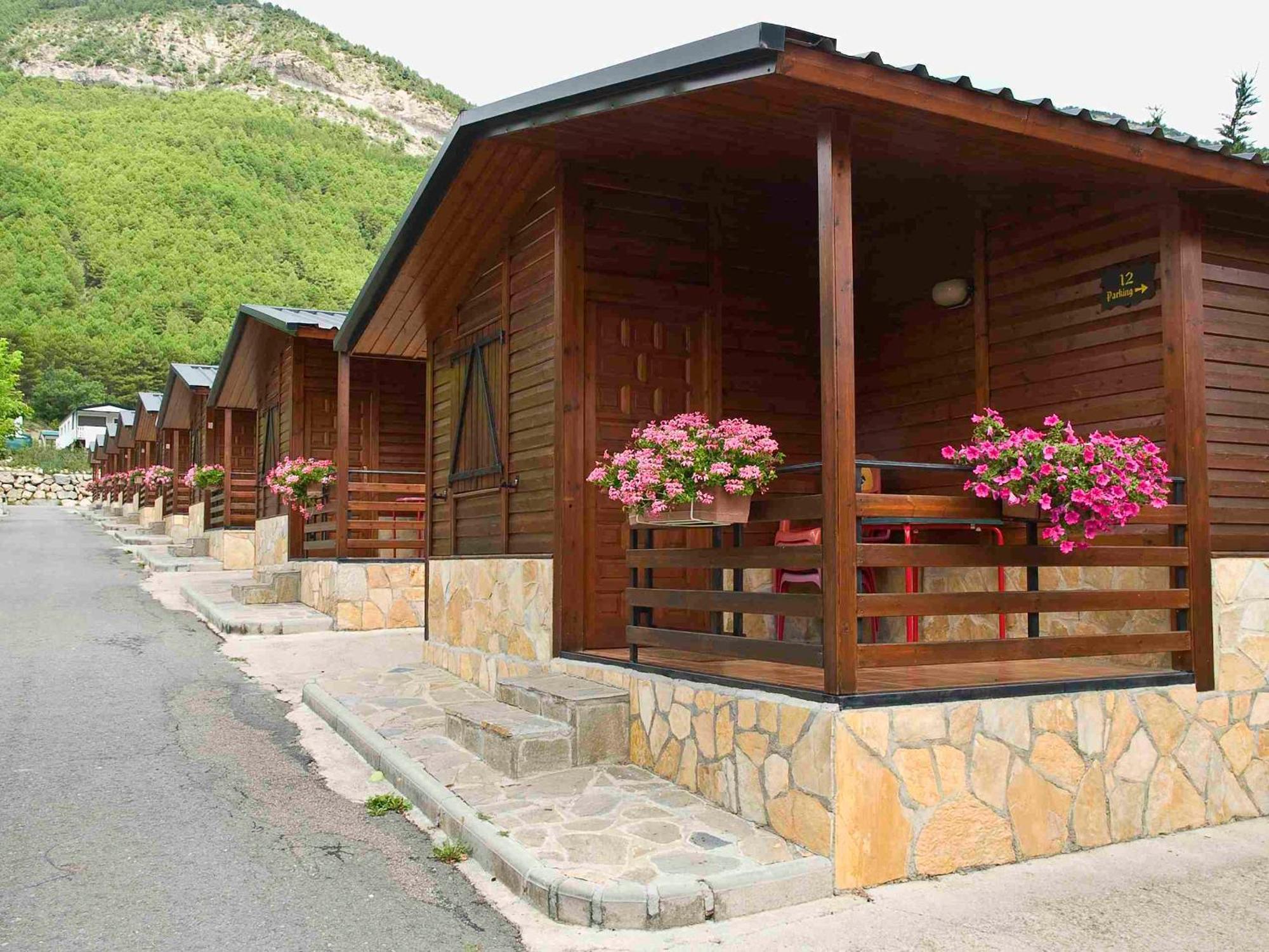 Camping Valle de Tena Sabiñánigo Eksteriør bilde